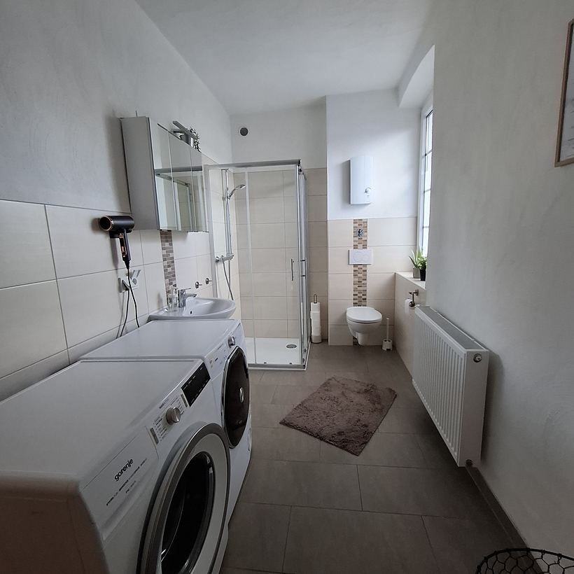 Badezimmer (1 von 2) – 1. Obergeschoss in Mündersbach