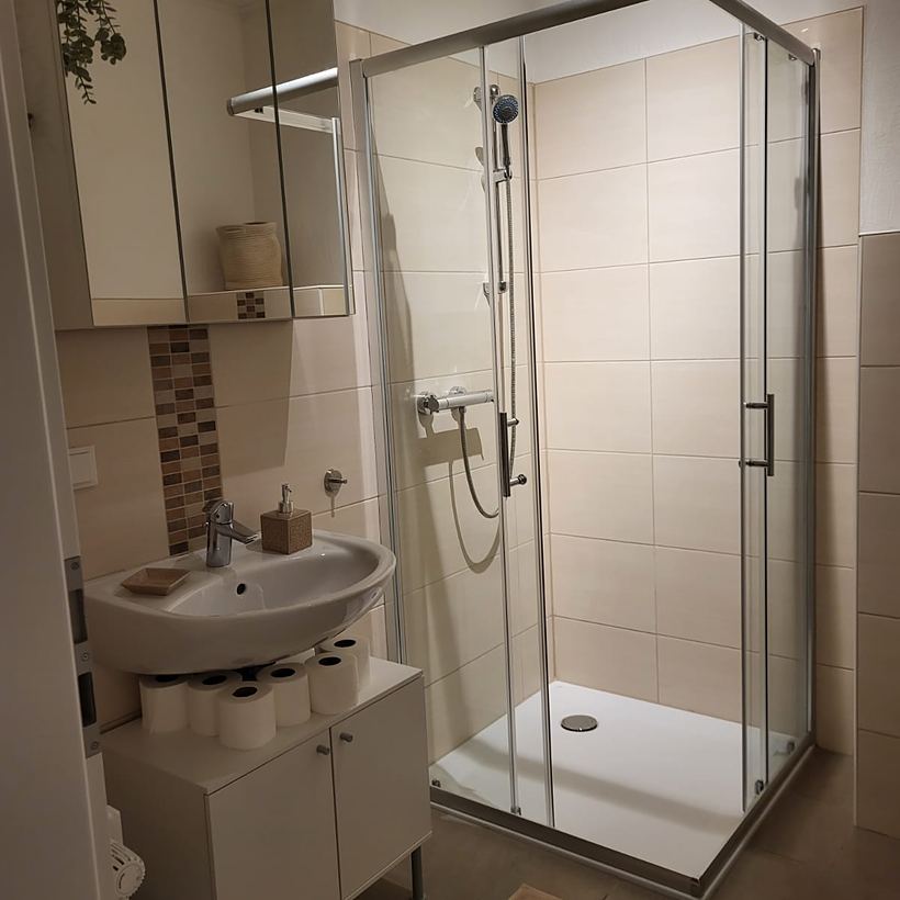 Badezimmer – Apartment 2, Erdgeschoss in Mündersbach