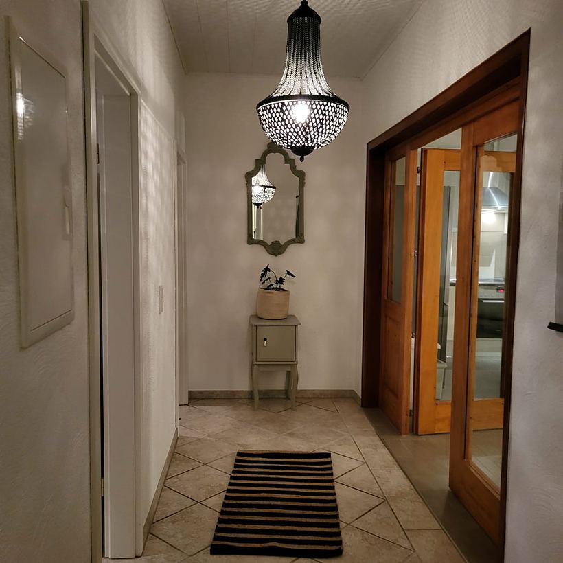 Flur (2 von 2) – Apartment 2, Erdgeschoss in Mündersbach