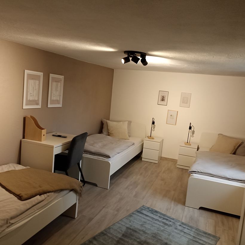 Schlafzimmer 2 (2 von 2) – Apartment 1, „Am Weiherplatz“ in Norken