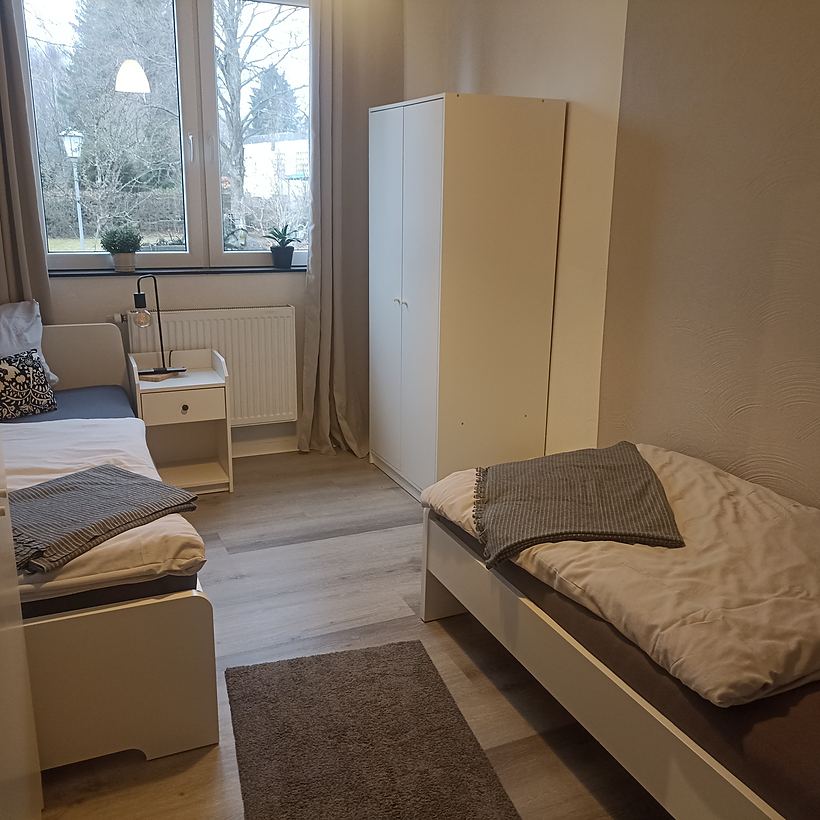 Schlafzimmer 1 (1 von 2) – Apartment 4, „Am Weiherplatz“ in Norken