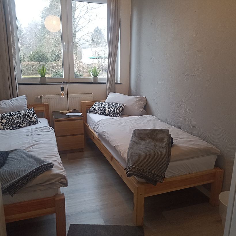 Schlafzimmer 2 (1 von 2) – Apartment 4, „Am Weiherplatz“ in Norken